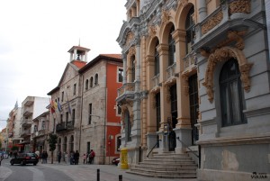 Casino y Ayuntamiento de Llanes. Asturias
