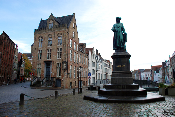 Plaza Jan van Eyck. Brujas