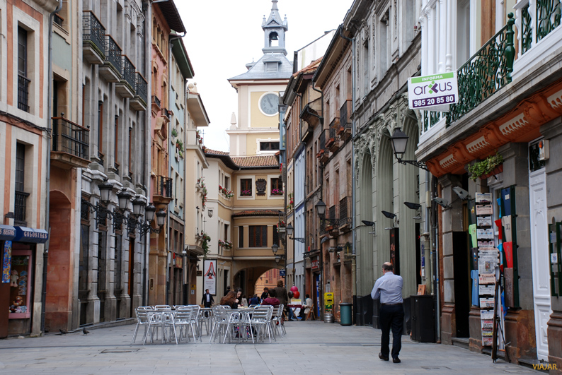 Calle Cimadevilla. Oviedo