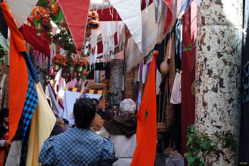 Las calles de El Rabal durante las Fiestas del Medievo. Villena