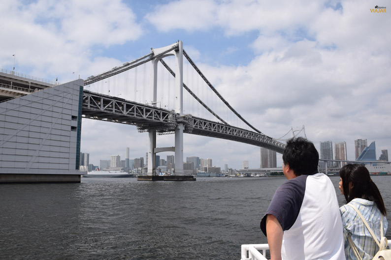 Llegando al Rainbow Bridge. Paseo en barco por el río Sumida