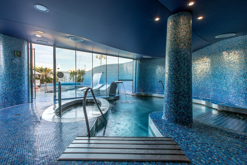 Circuito termal de hidroterapia. Hotel Las Arenas Balneario Resort