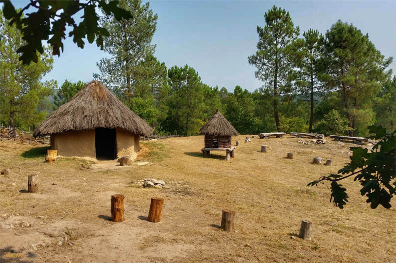 Parque Arqueologico de Campo Lameiro. Fotografias de Terras de Pontevedra