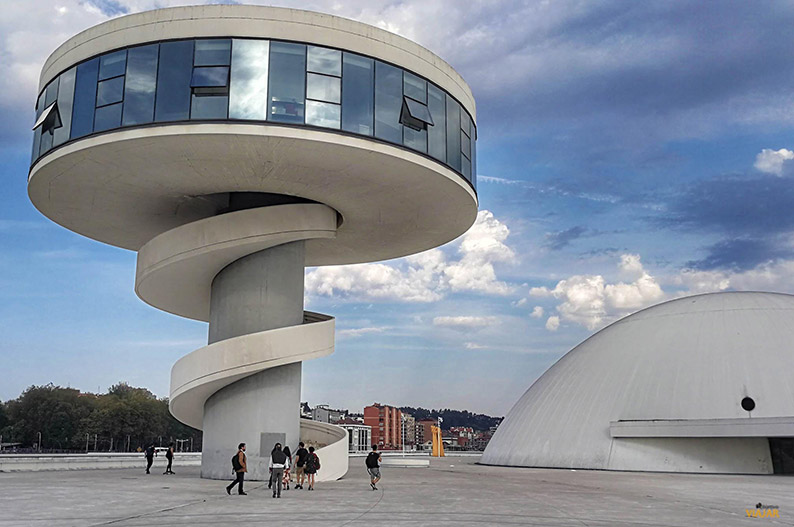 Centro Niemeyer. Que ver en Aviles. Asturias